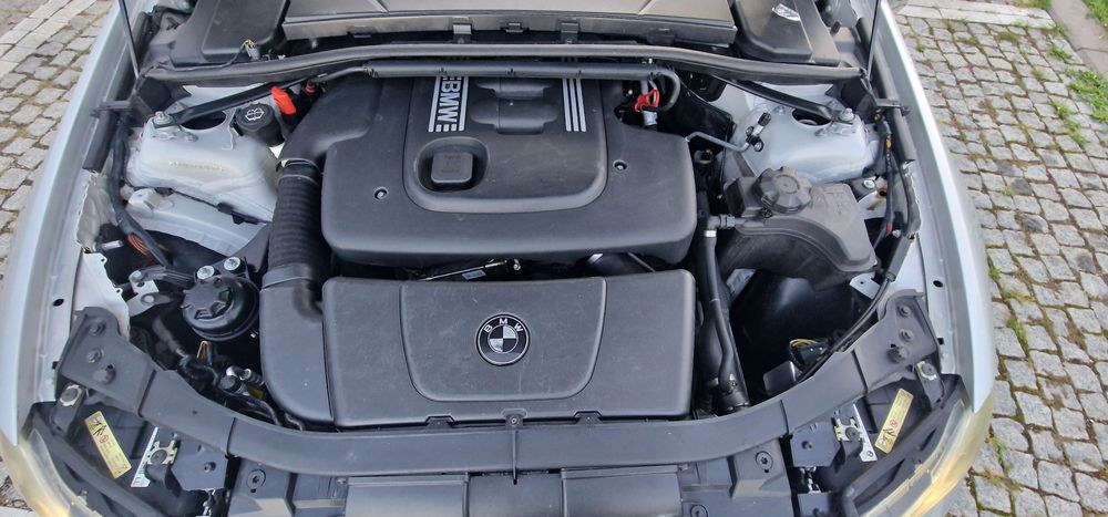 Bmw E 90 E 91  320 d   automat