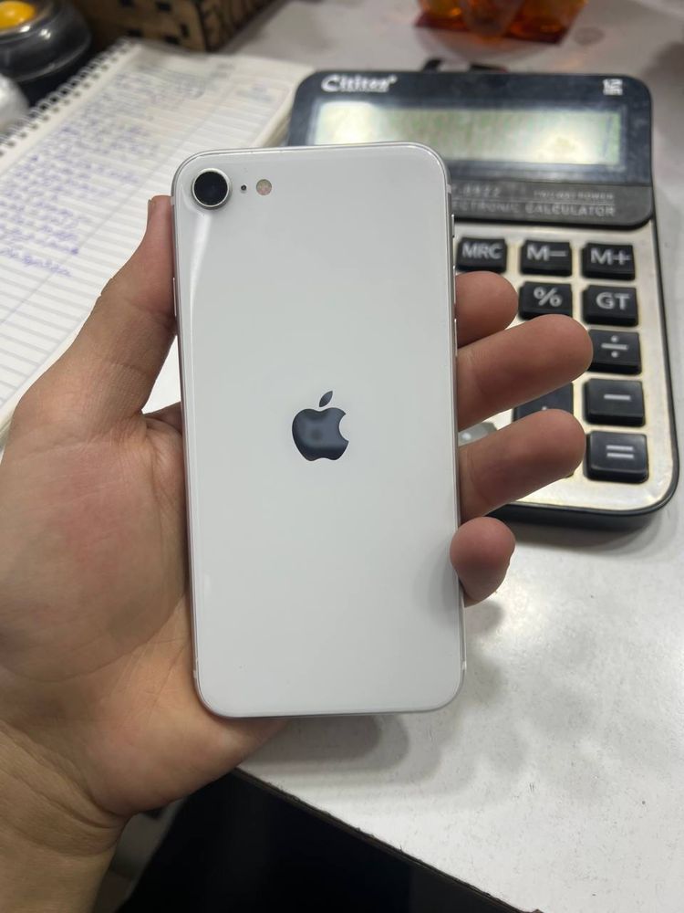 Iphone: se 2020