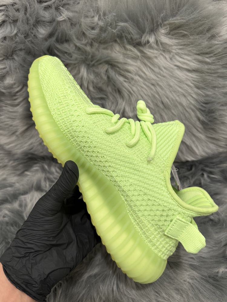 36-46 Yeezy 350 v2 Green Glow