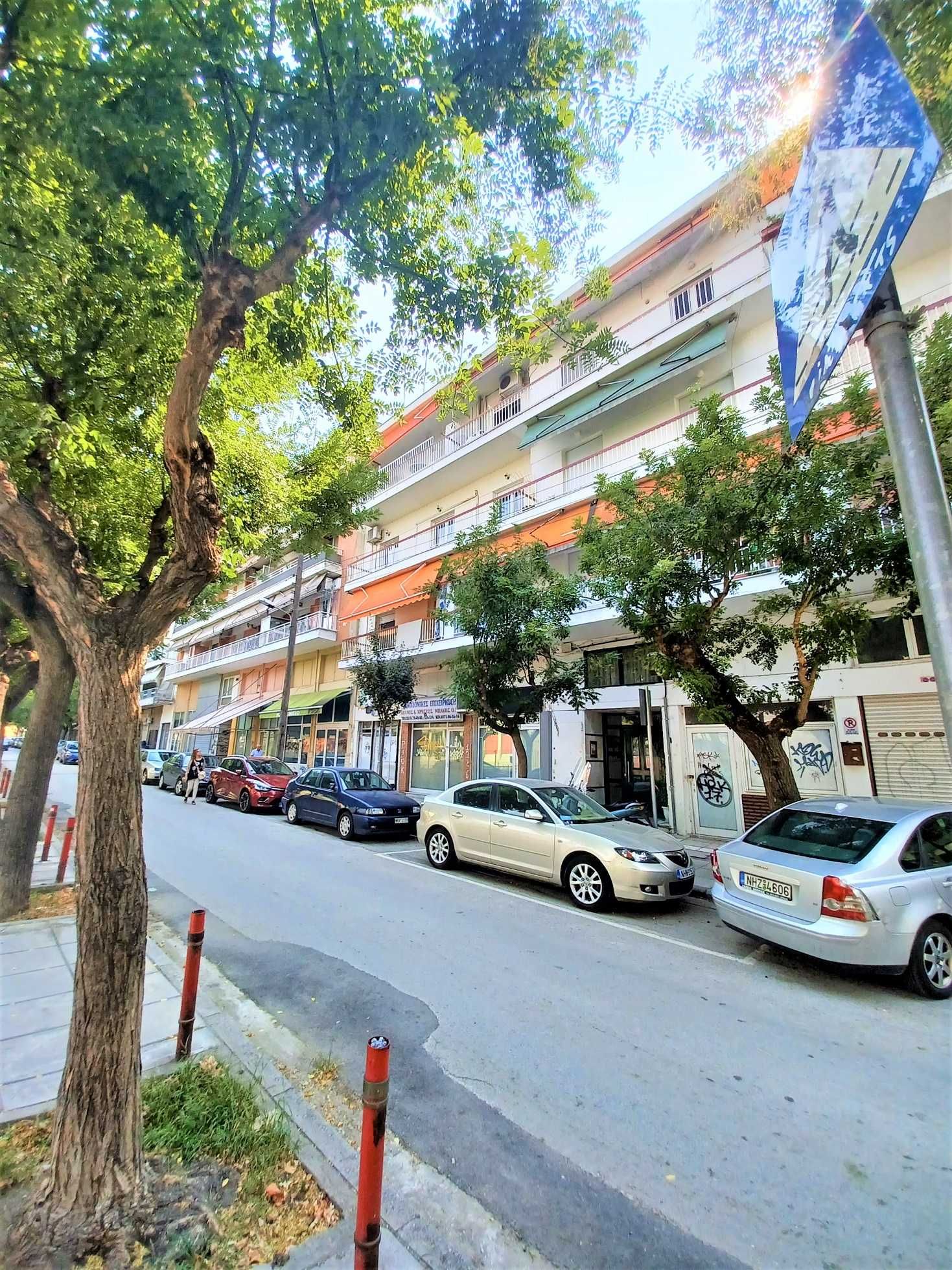 Продава апартамент 94 м2 в ТОП центъра до ЖП гарата на Солун, Гърция