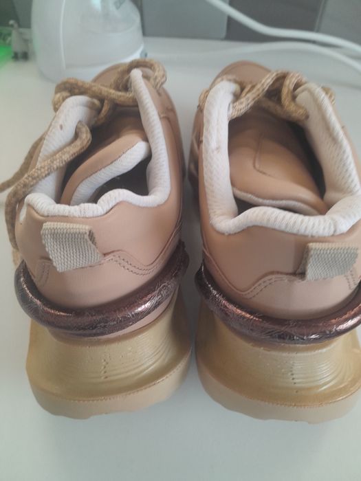Adidasi cu talpă înaltă femei