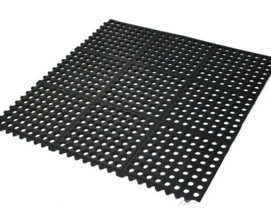 Ячеистый, прорезиненный коврик для ступеньки 90×90 см