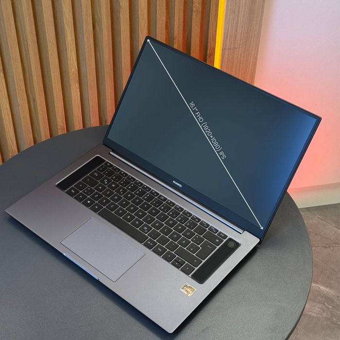 HUAWEI MateBook D16