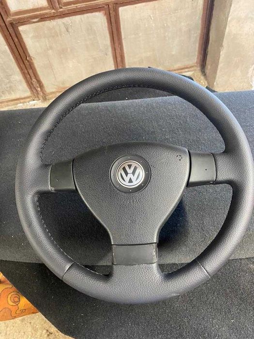 Волан за VW Golf 5