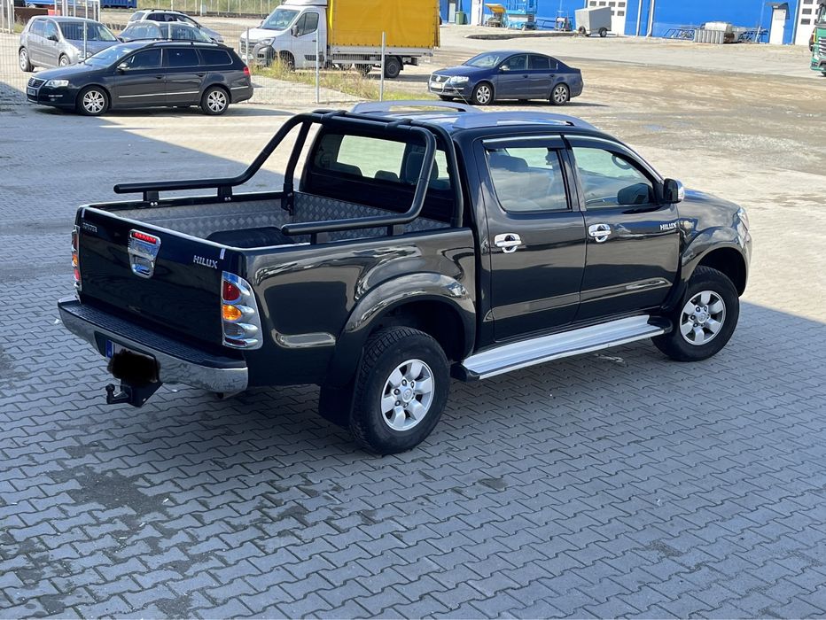 -Toyota Hilux 2.5 120 CP-