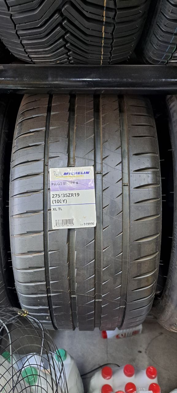 MICHELIN 275/35R19