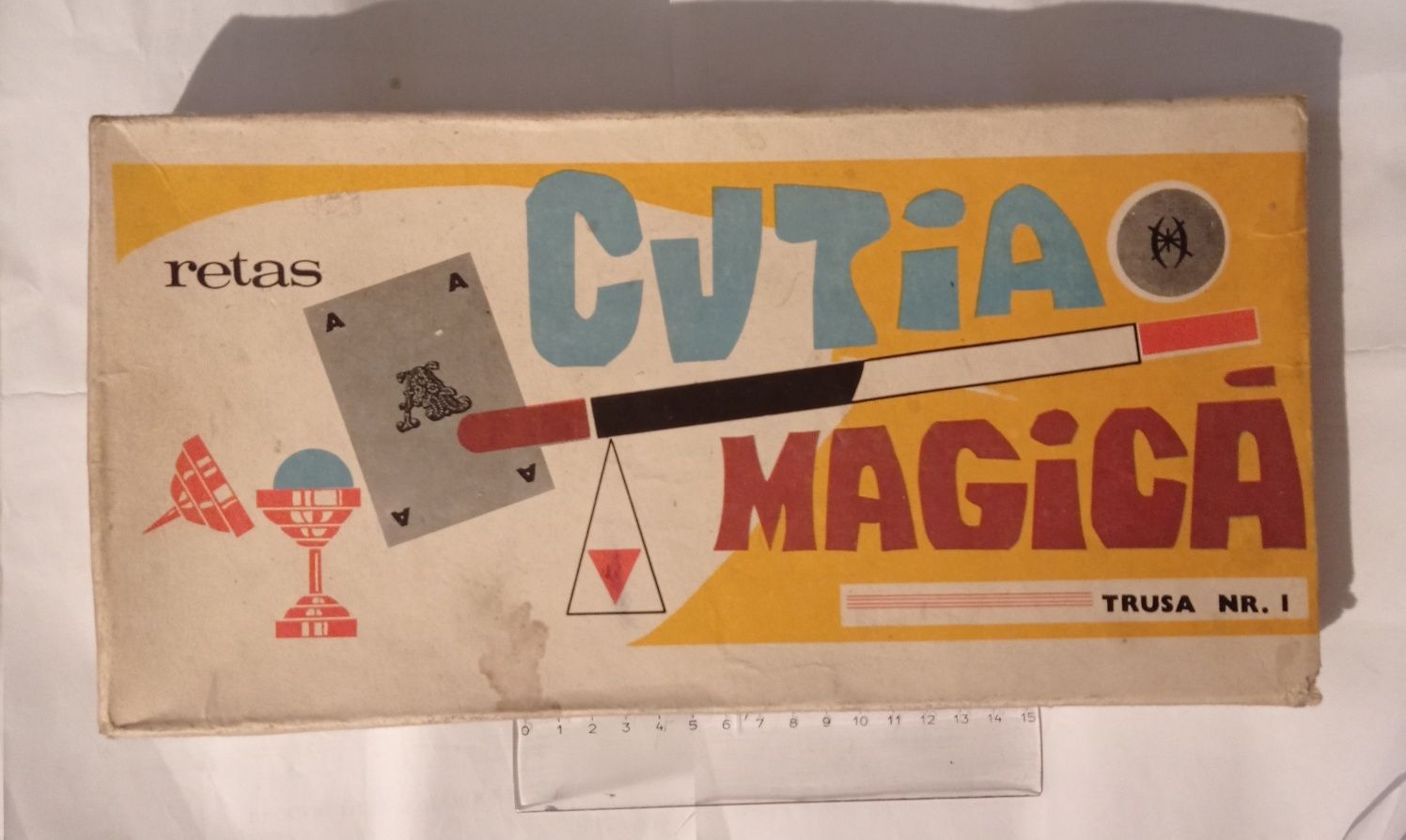 Vând sau schimb joc românesc vechi"CUTIA MAGICĂ",starea din foto.