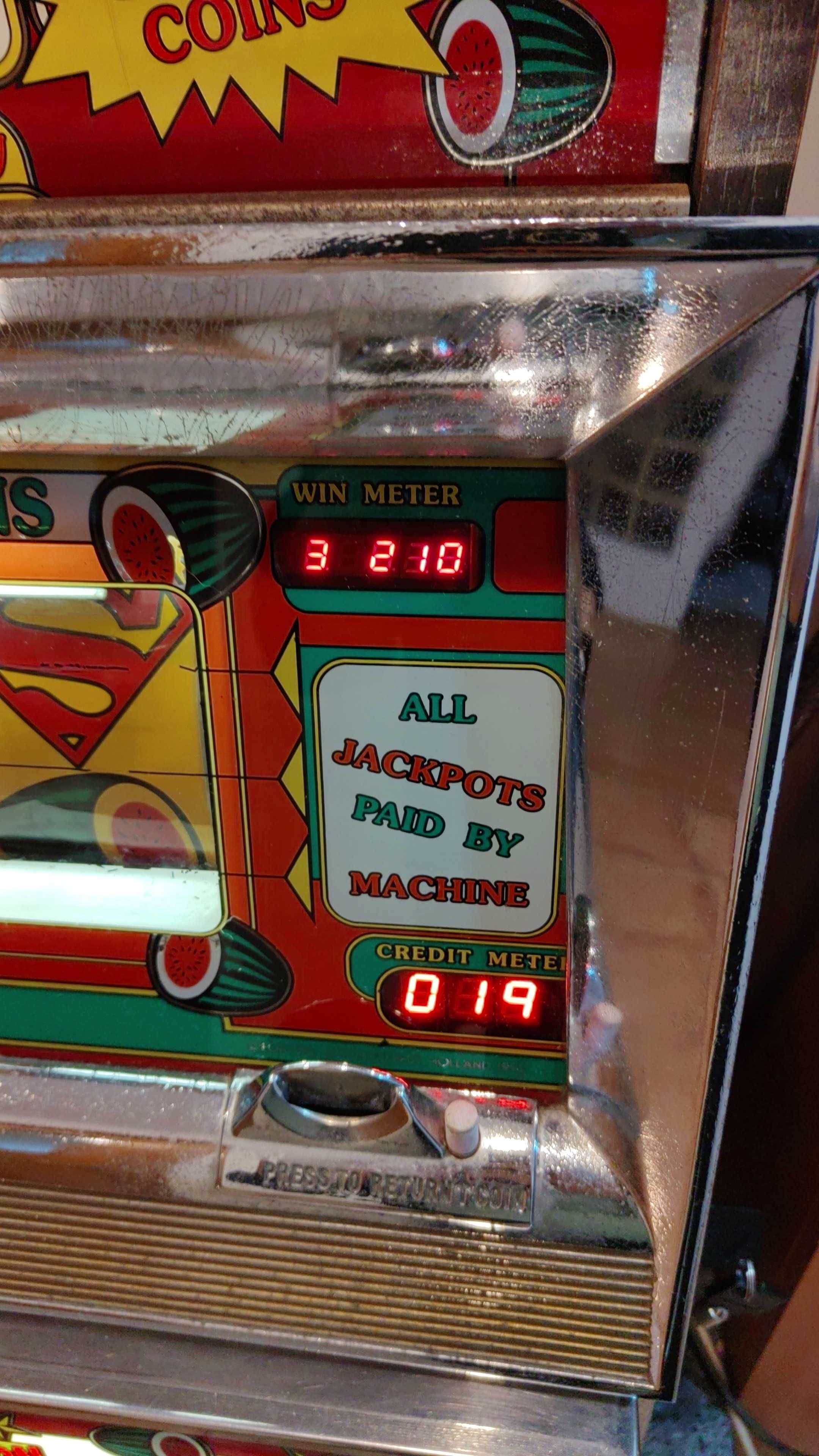 Vând slot machine Bally Supermelon