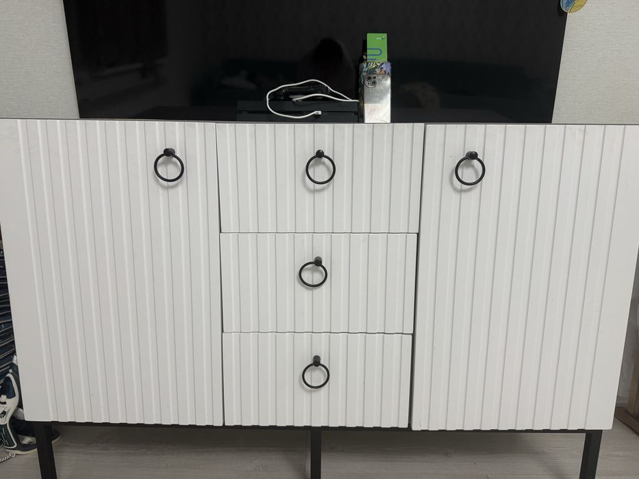 Продам комод/тумба под тв