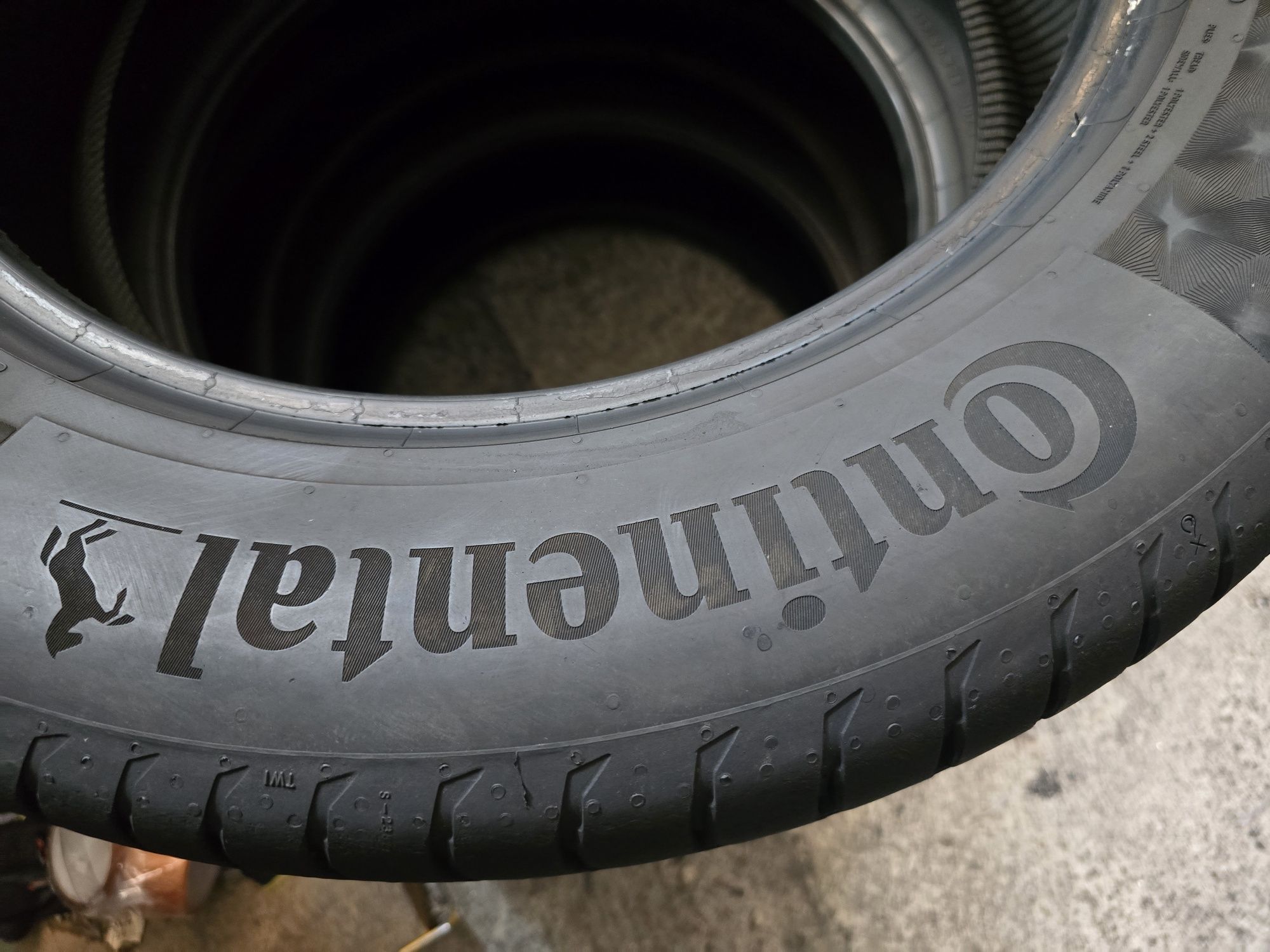 Continental 235/60 R18 107V vară