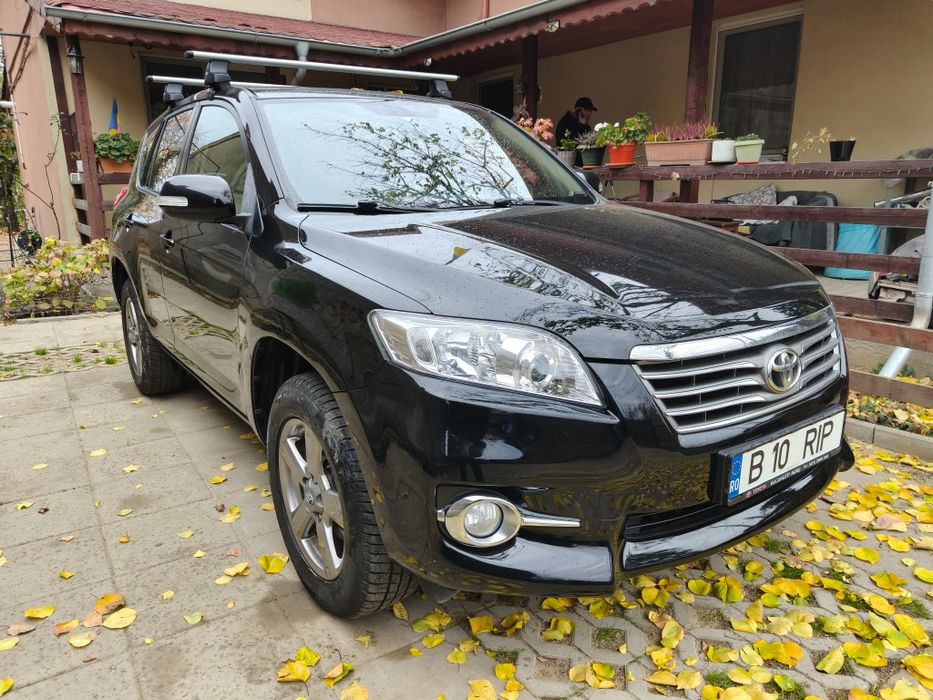 Vând Toyota Rav 4 2.0 VVT-I CVT 4x4 158hp