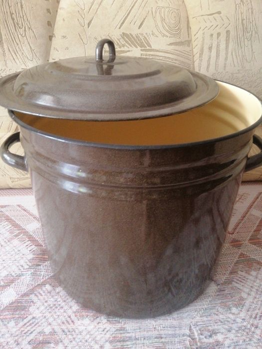 Новая кастрюля 40 л. 22000