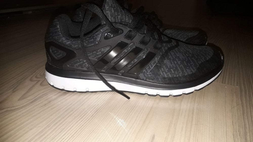 Adidasi Adidas mas 37 1/3