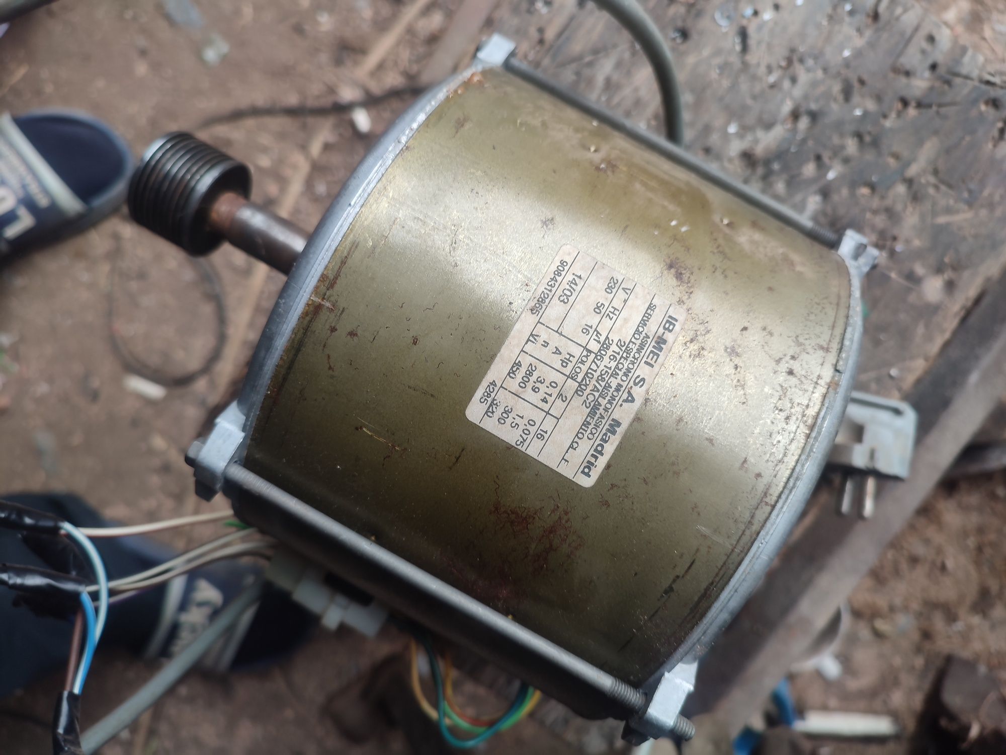 Motor polizor de 0.75 w