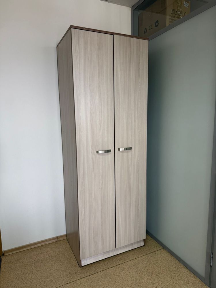 Продается офисный шкаф для документов