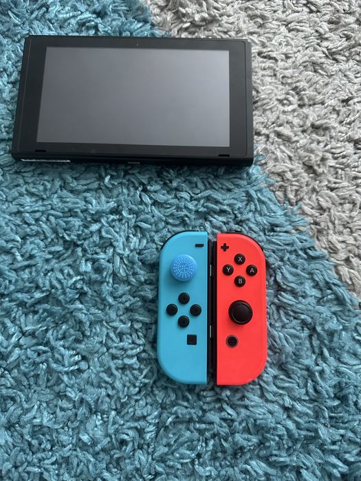 Nintendo.  Switch 1