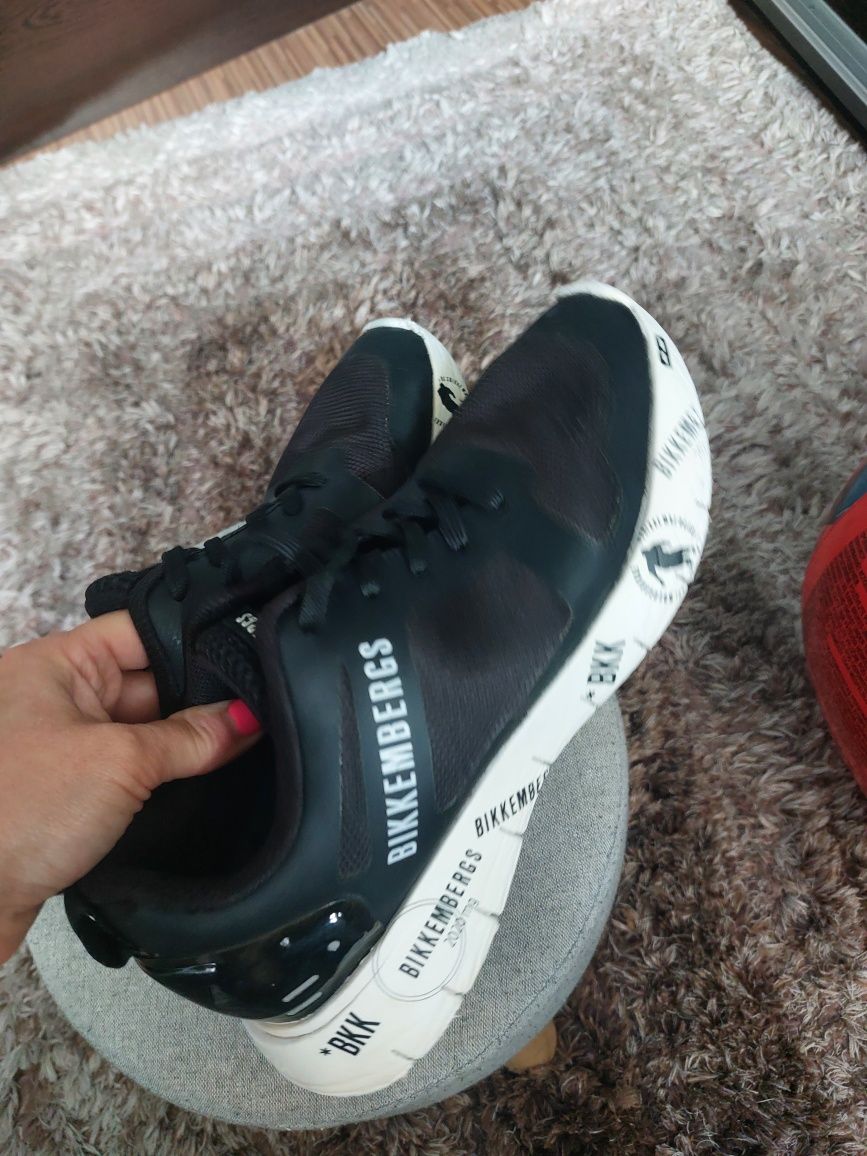Маратонки bikkembergs 37 номер