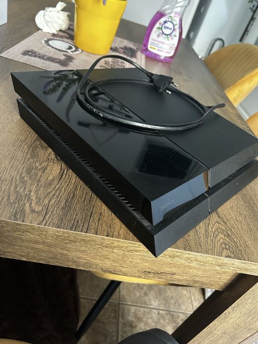 Vand Playstation 4 Pro !