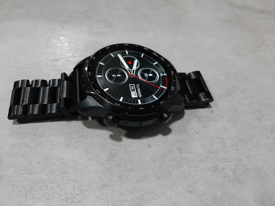 Смарт Часовник ТicWatch Pro 3 GPS ,Пълен Комплект + 5 каишки