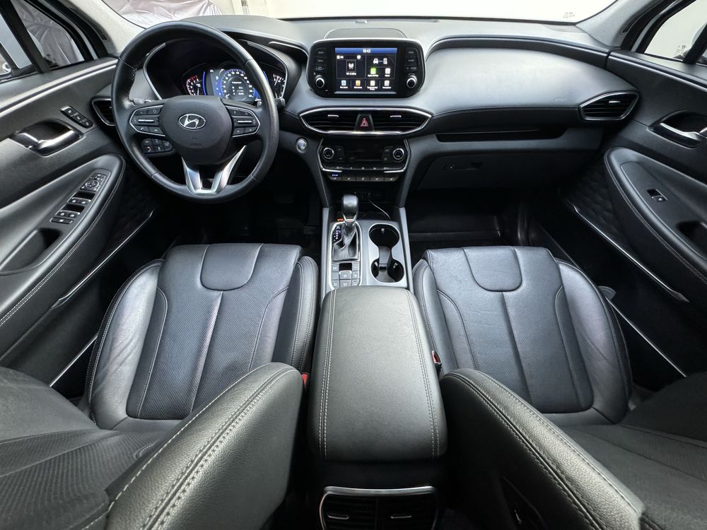 Продам свою Hyudai Santa FE 2.4 AT 4WD Premier 7 мест