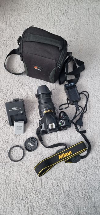 Kit Nikon D3300 / Geanta LowerPro / SanDisk