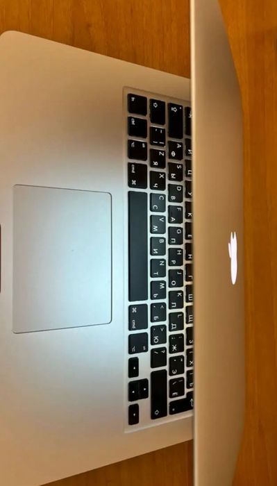 Продам Macbook Air