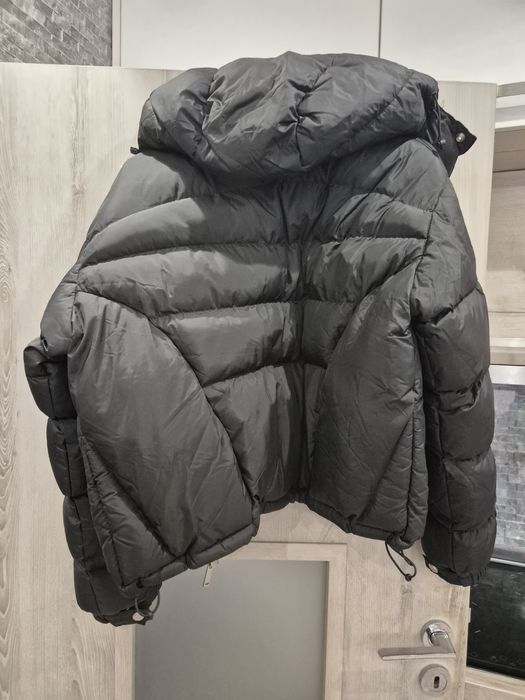 Яке, черно тип бомбер