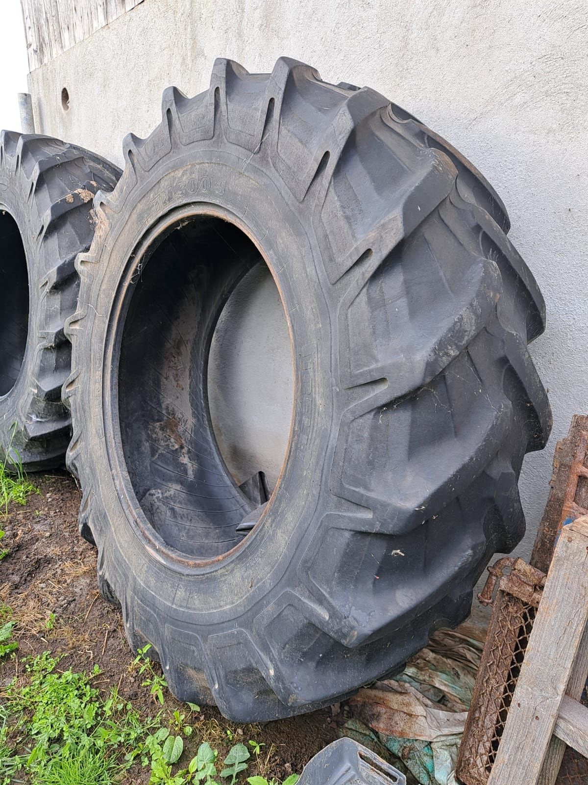 Vand cauciucuri 20.8R38