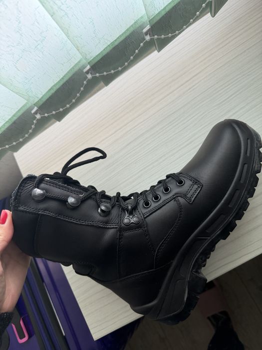 Зимни полицейски кубинки