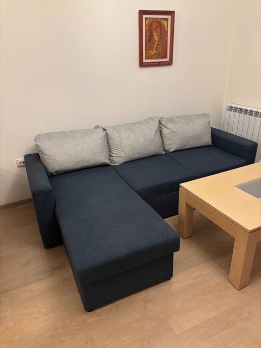 Ъглов диван с лежанка в добро състояние