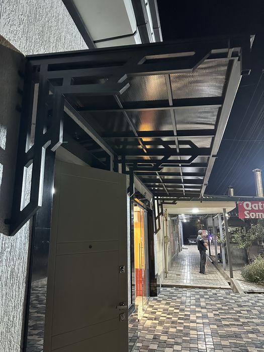 Naves darvaza reshotka perela