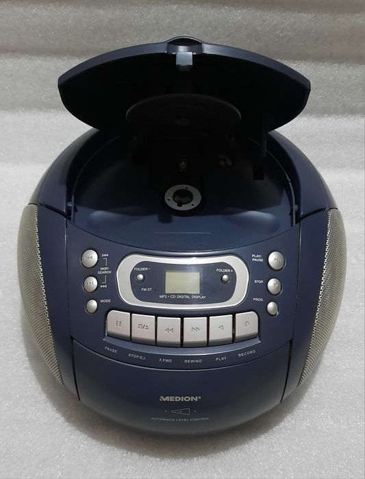 Radiocasetofon portabil cu înreg. și CD Player MP3 Medion MD 80817