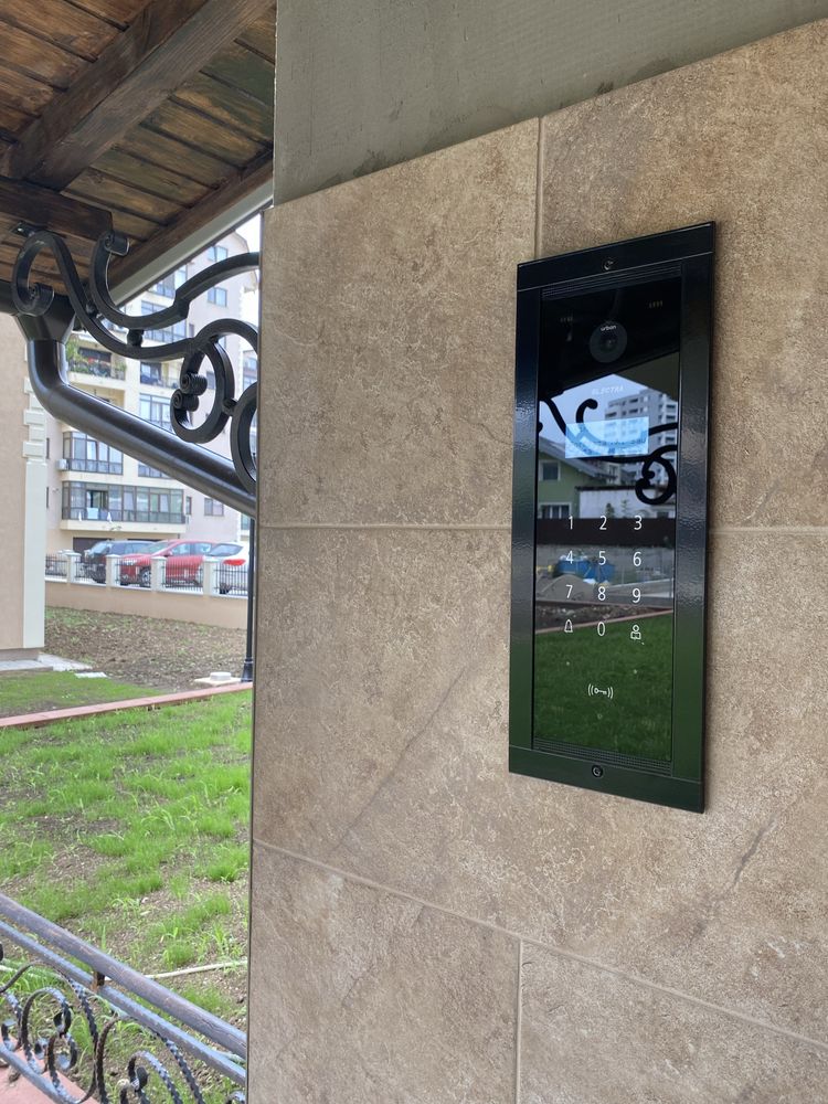PF apt 2 camere capat cug statie tramvai