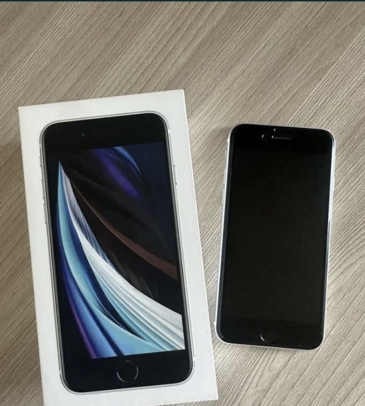 iPhone SE продам