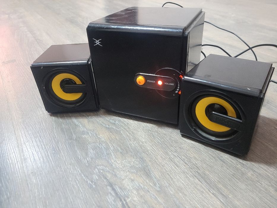 Kompyuter uchun kolonka bor