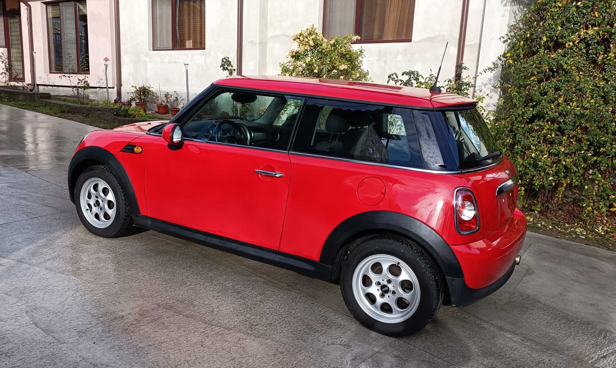 MINI COOPER, 1.6 Benzina, 122CP, climatronic automat, scaune incalzite