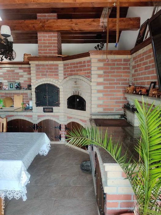 Oportunitate! Casa cu 4 dormitoare 3 bai 3600mp teren/vanzare