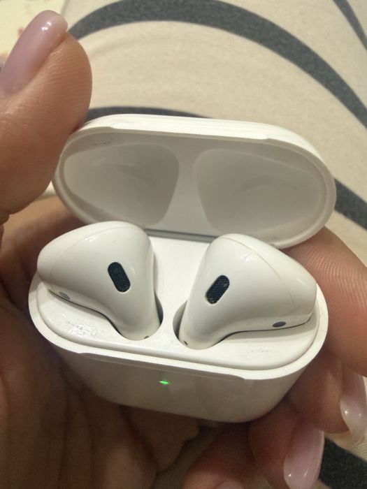 Наушники airpods