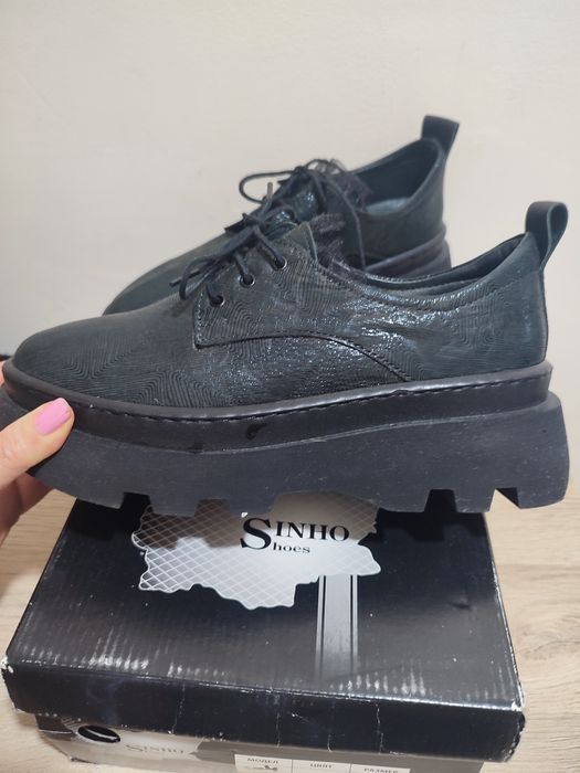 Естествена кожа обувки ,веднъж обувани ...не е моят модел