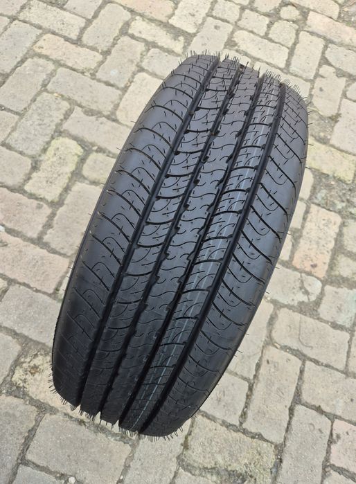 O bucată 235/65 R16C vară - una Goodyear Bridgestone