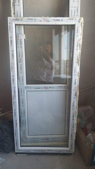 Окно и дверь пластиковый