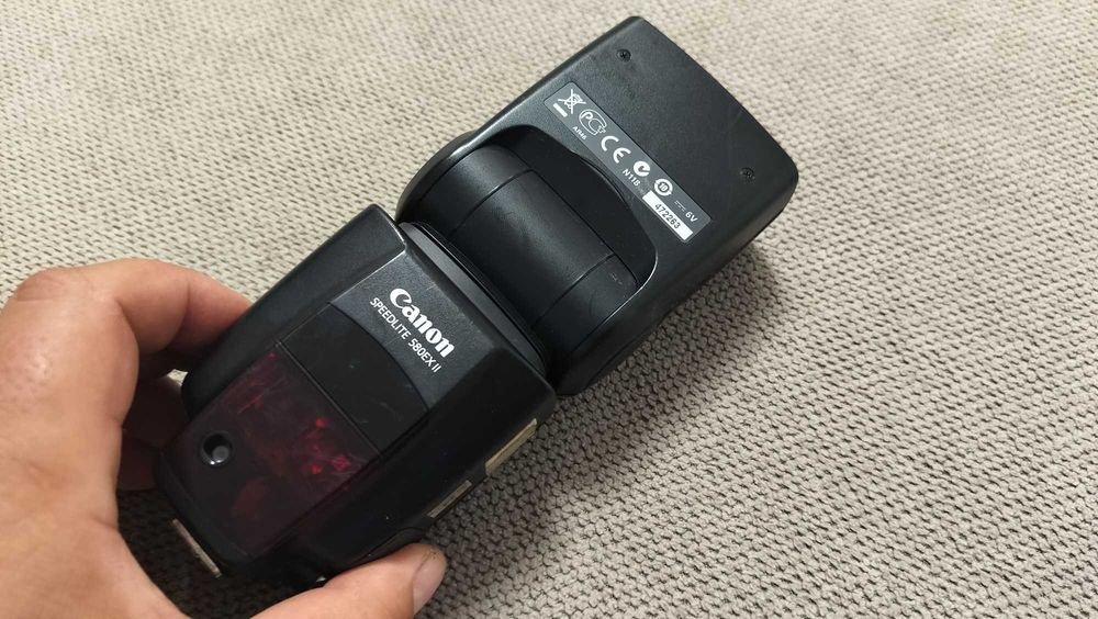 Blit Canon Speedlite 580EX II cu husa