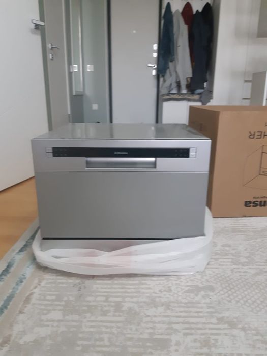 Продам посудомоечную машину