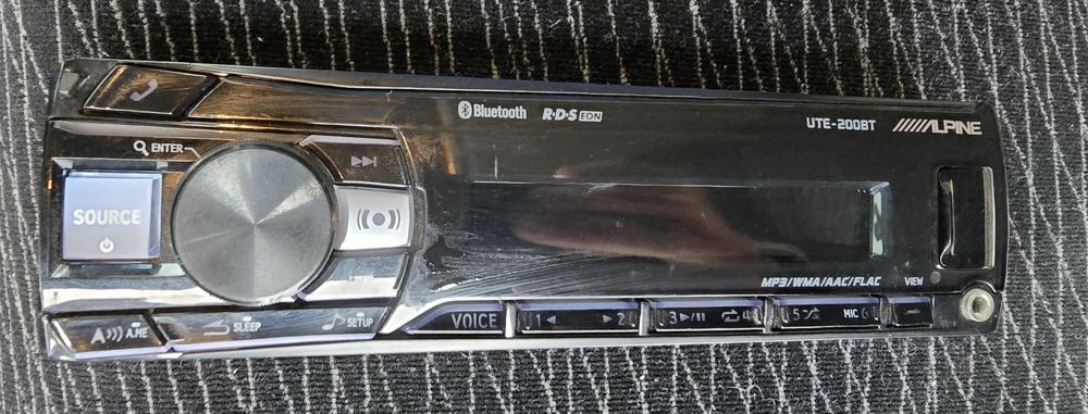 Alpine UTE - 200BT