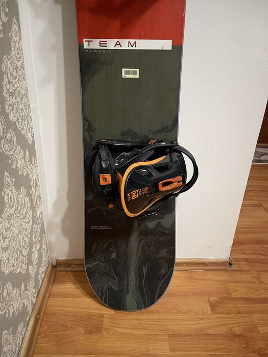 Placa snowboard  nitro 157 cm cu legaturi nitro
