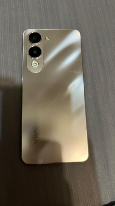 Vivo Y04 почти новый