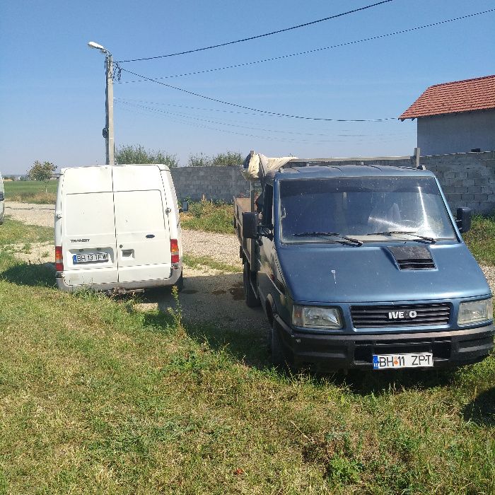 transport marfa moloz nisip piatra materiale crengi frunze vegetale