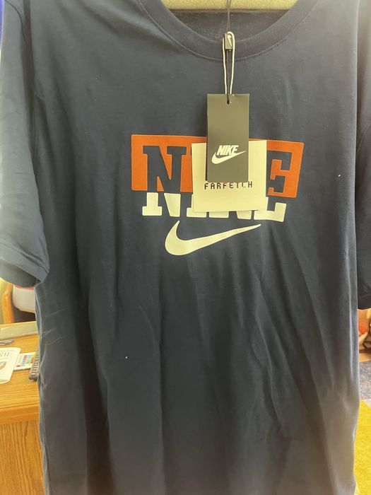 Traning nike XL barbati nou cu eticheta+geanta de la mine de pe profil