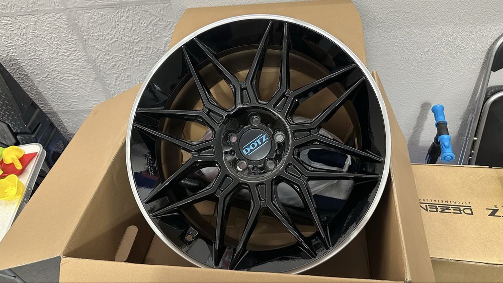 4бр. Чисто нови джанти Dotz Longbeach Dark 20 10J ET43 66.6 5x112