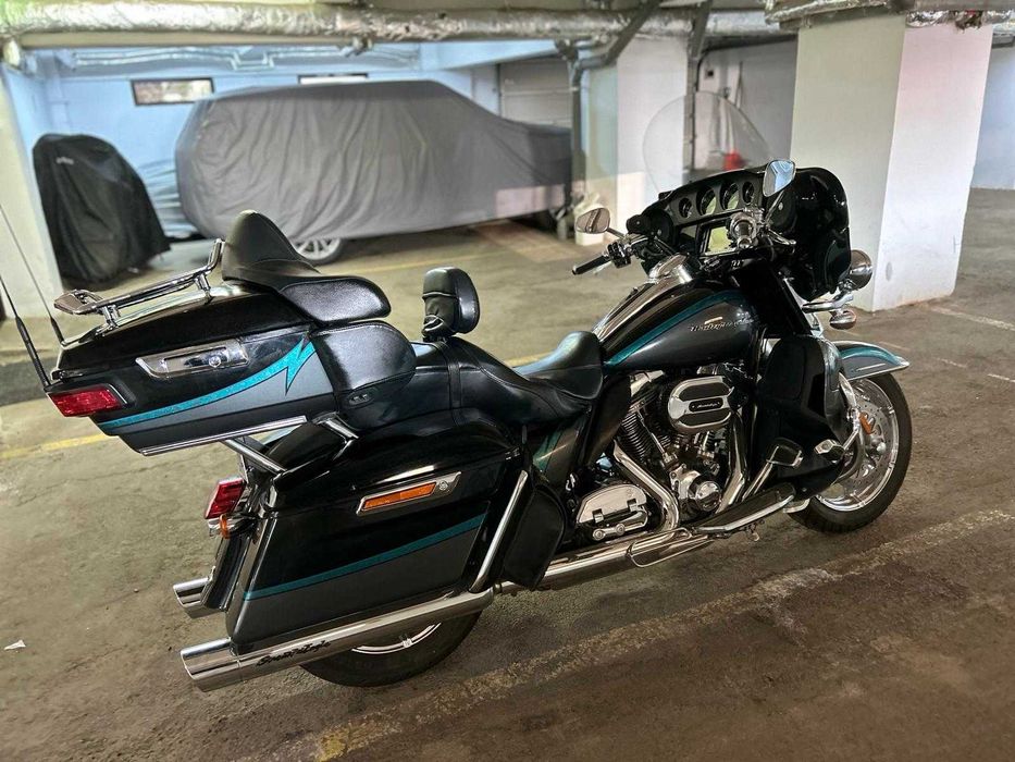 HARLEY DAVIDSON Electra Glide CVO Ultra Limited